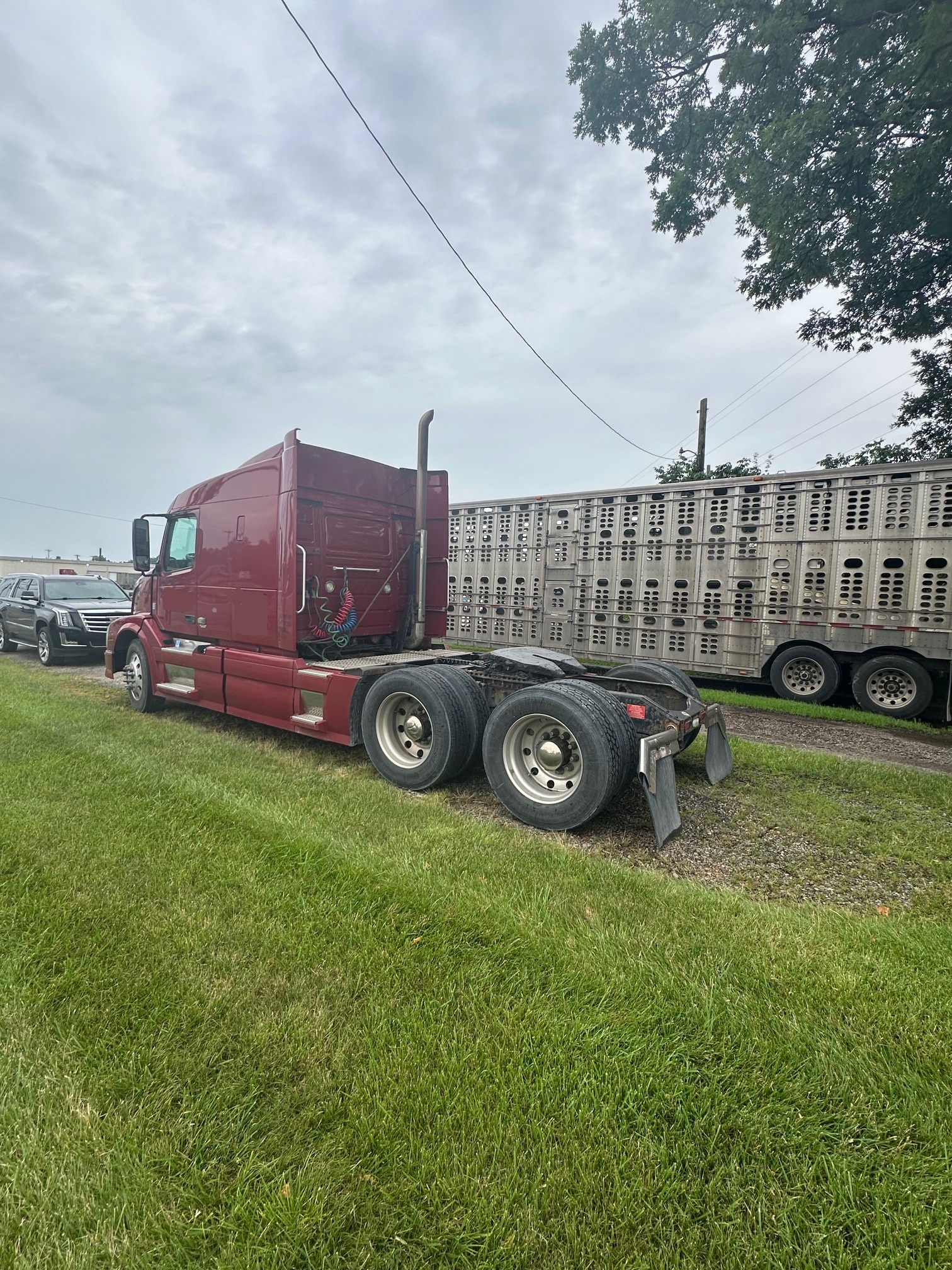 2011 VOLVO VNL 64T630 - Image 3